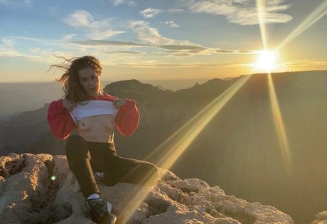 Sheerle Dove perfect star photos