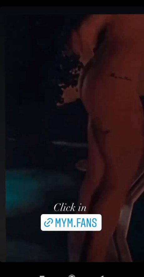 J ooma model naked image