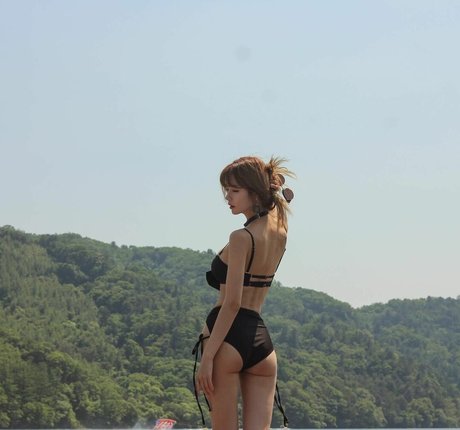 Min Hanna_ xxx actress galleries