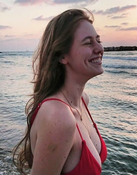 Roni Kempinski erotic actress archive