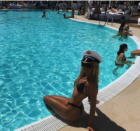 chicks with dicks onlyfans free xxx image