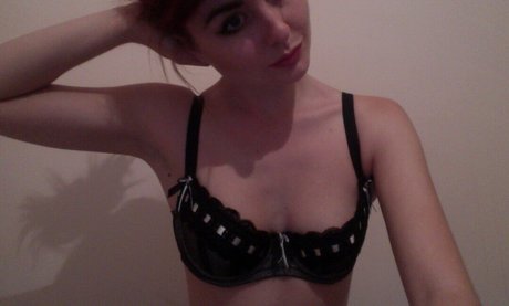 Leahloveschief model pretty pic