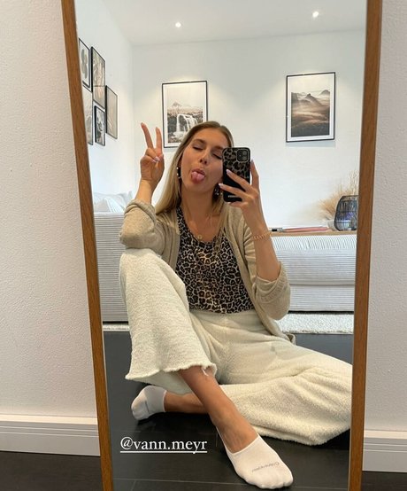 skinny asian teen onlyfans hot gallery