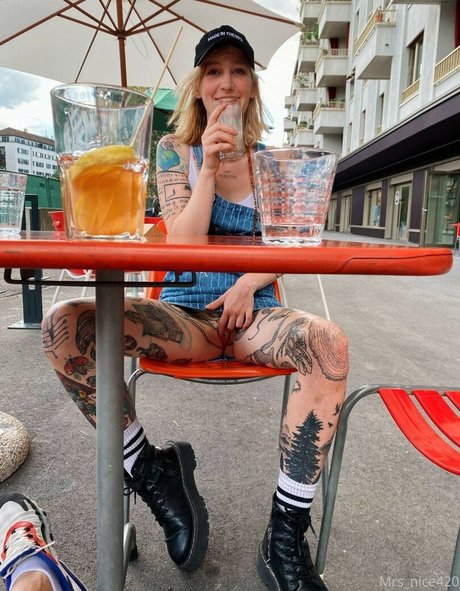 MrsNice420 exclusive actress pics