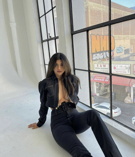 Sara Echeagaray star hot image