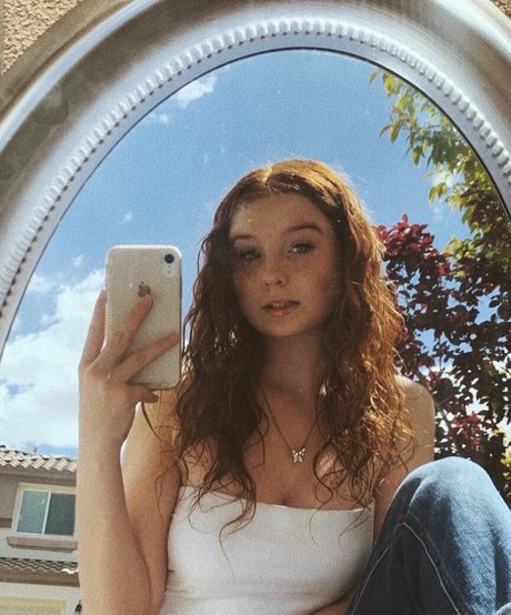 Keara Cornella art model photos