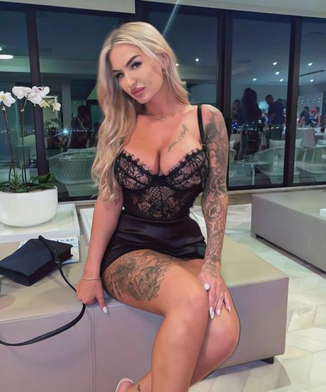 busty solo onlyfans art porn img