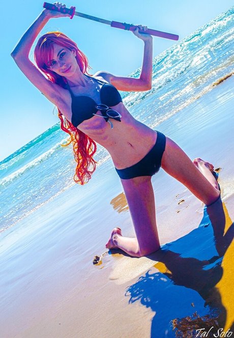 GoldBerry model erotic pic