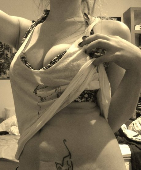 PoloSnuggles nudes actress photos