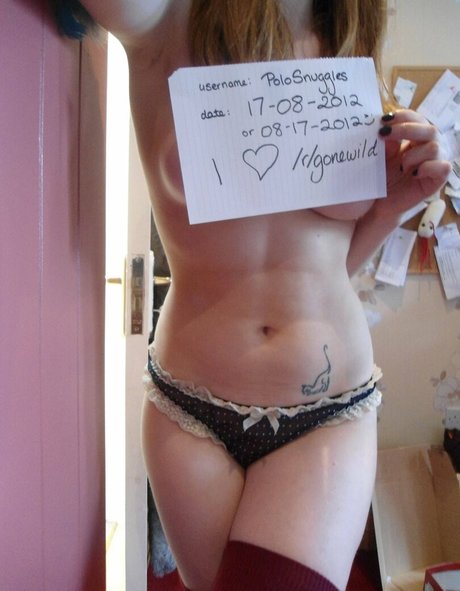 PoloSnuggles free model photos