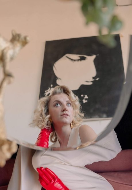 Evanna Lynch beautiful star images