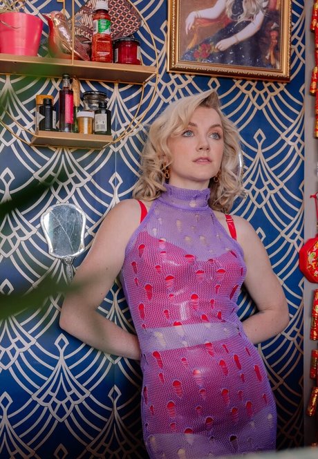 Evanna Lynch erotic actress galleries