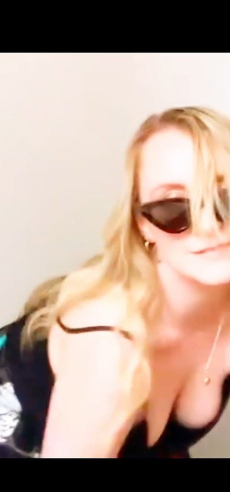 Evanna Lynch sex pornstar picture