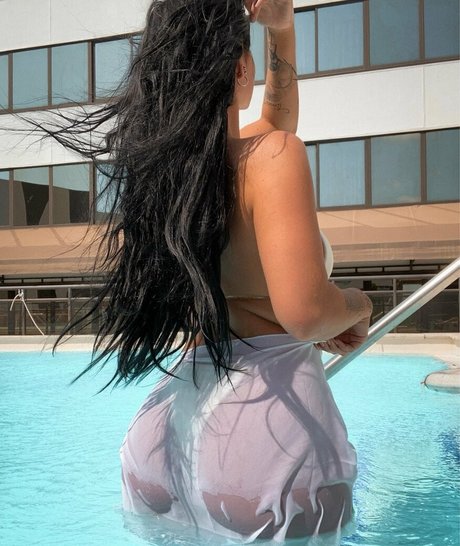 jazzjizzes model xxx photo