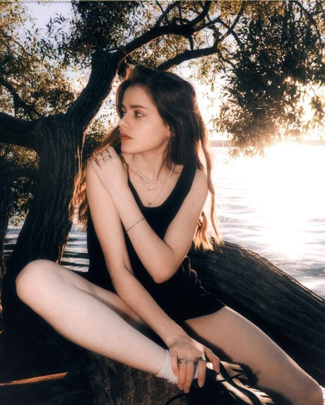 Tovpinets3 hot model photo