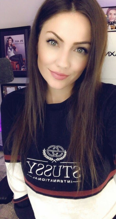 KayPea model hot img