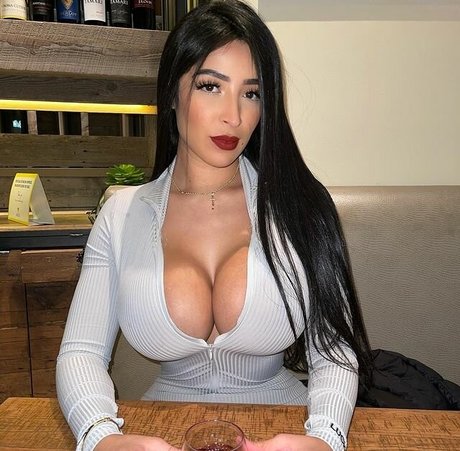 thaliamcix pornstar nude pic