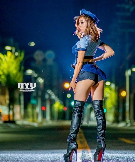 MakiRon pornstar naked galleries