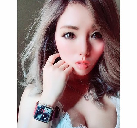 MakiRon model porn pictures