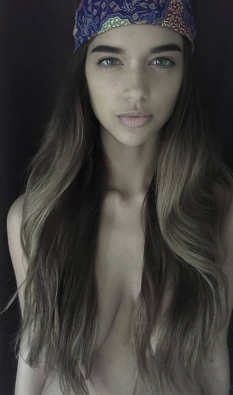 Ella Kat model nude gallery