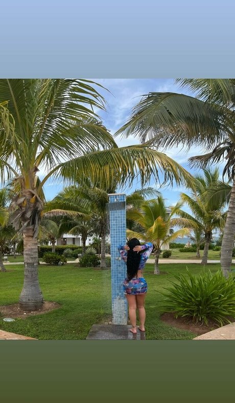 ohsoyoulily model art image