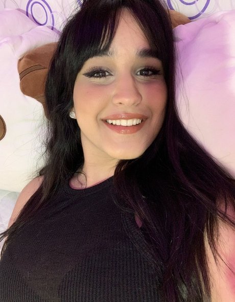 Lazypopa pornographic actress photo