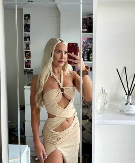 Beth Tucker nice actress image