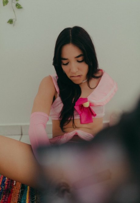 Alexandra Pereles hot star galleries