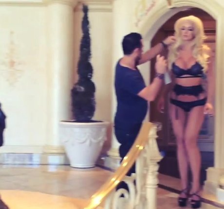 nicolettesheaxxx sexy star photo