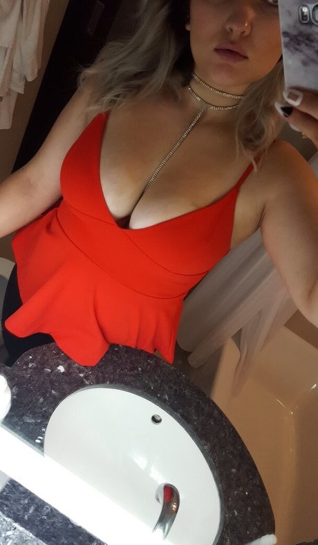 RoslynTaber model erotic gallery