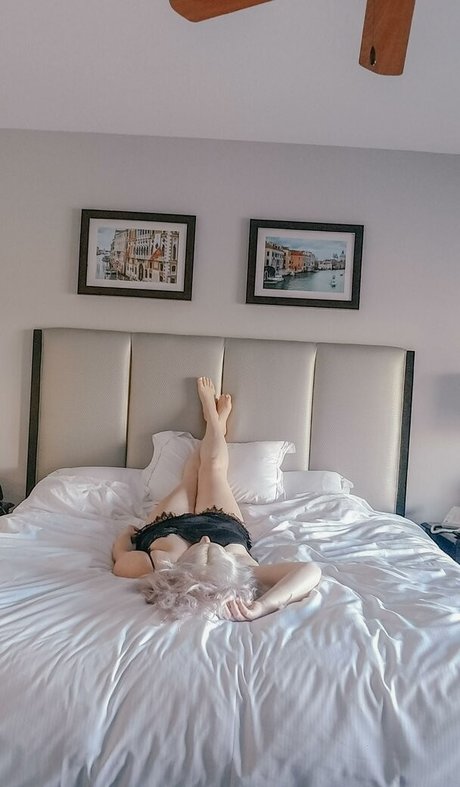 RoslynTaber hot star pic