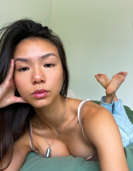 Cyberbullygigi nudes actress picture