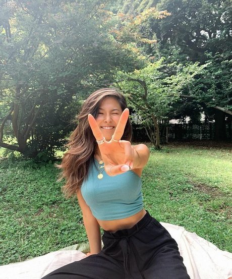 Mimi Furu model erotic pic