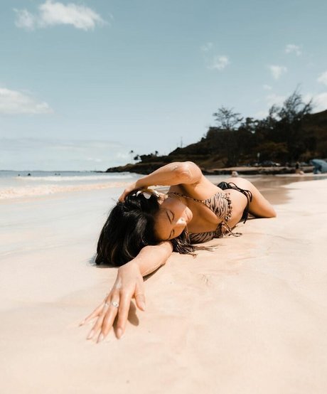 Mimi Furu art model photos