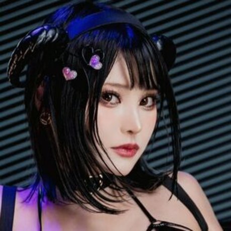 Chiroru Cosplay star xxx gallery