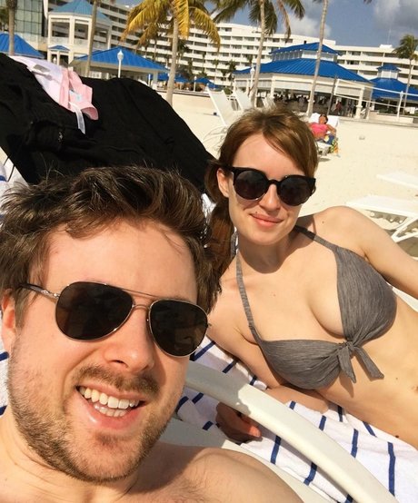 Naniheichou model exclusive photo