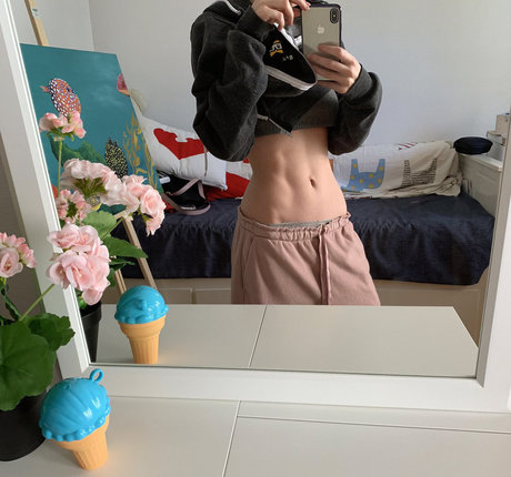 Naniheichou sexy pornstar pics