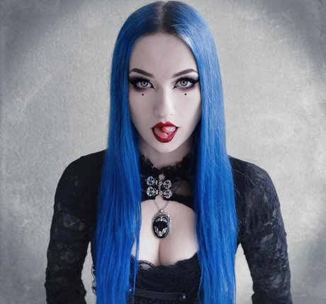 BlueAstrid hot actress picture