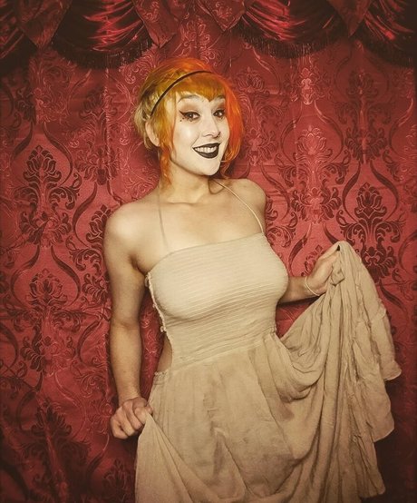 Pippsy Pinwheel sexy actress image