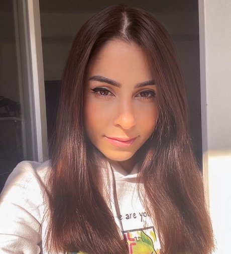 Kurolily beautiful actress gallery