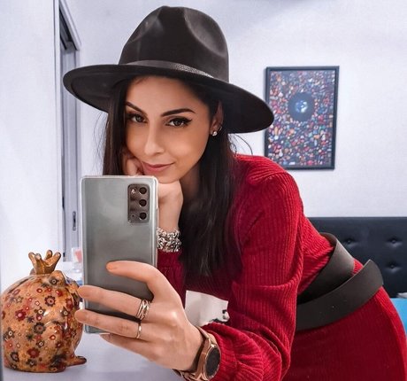 Kurolily hd pornstar pic