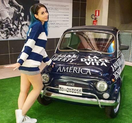 Kurolily nudes star photos