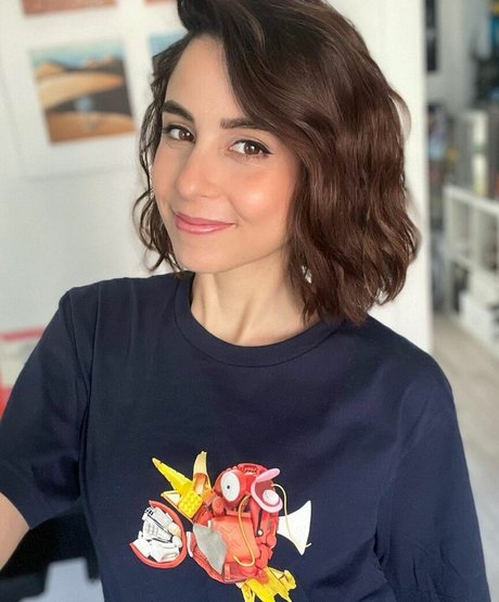 Kurolily model pretty pic