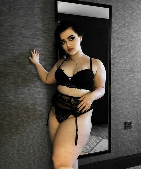 mistressmeche pretty pornstar photos