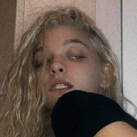 Luvleighcece pornstar xxx archive