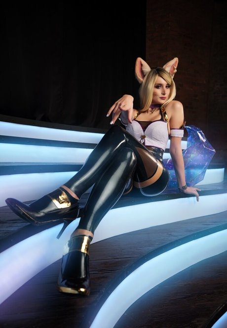 Mari Evans pretty model galleries