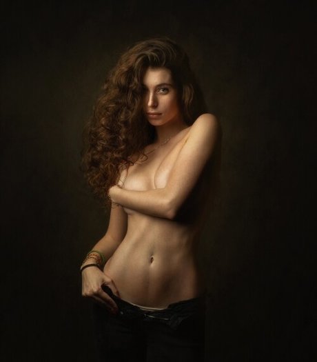 Vlada Davidenk model perfect galleries