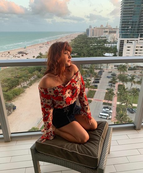 Brenda Olivieri sexy pornstar gallery