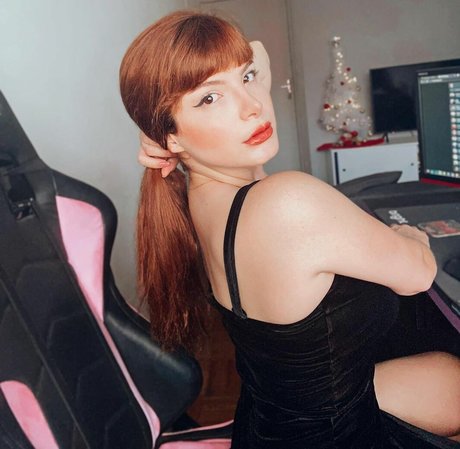 Brenda Olivieri high quality model images