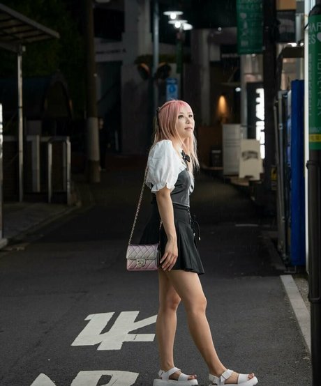 Yvonneflinetv pretty model photos